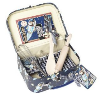 Clic Sargent spaceperson baking set.jpg Clic Sargent spaceperson baking set.jpg